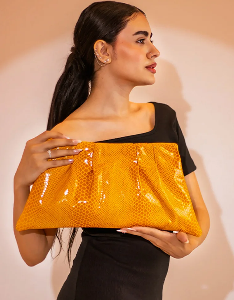 Sneak bags